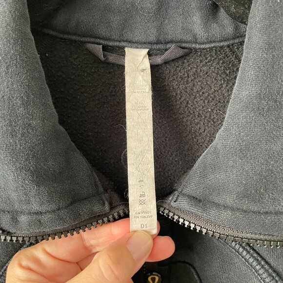 Lululemon Thumbhole Full Zip Sweater Jacket Black Womens 6 - Picture 4 of 7